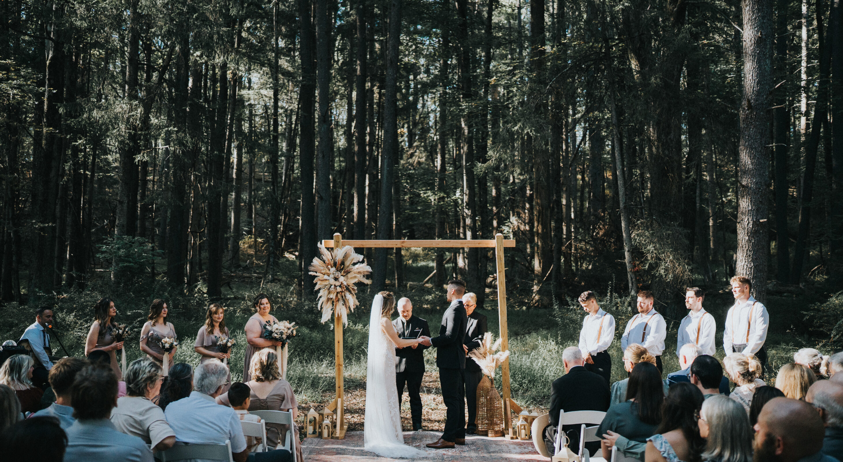 Lakeside wedding ceremony at Mt. Pocono resort