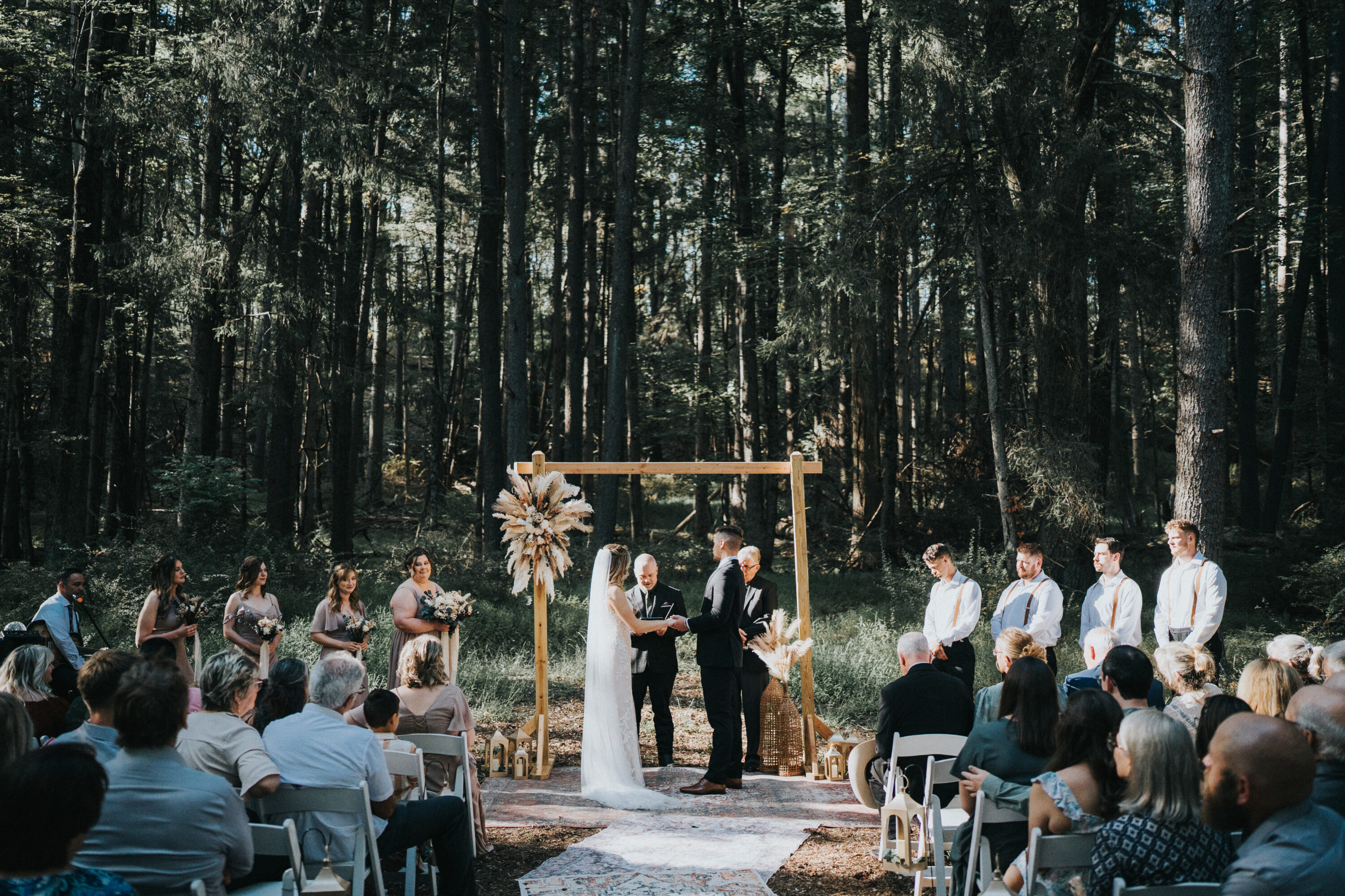 Lakeside wedding ceremonies in the Poconos at Grange Valley