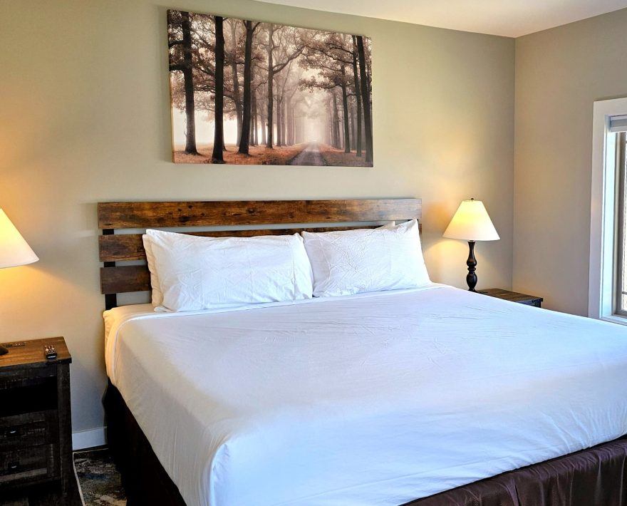 Guest room in rustic Poconos resort