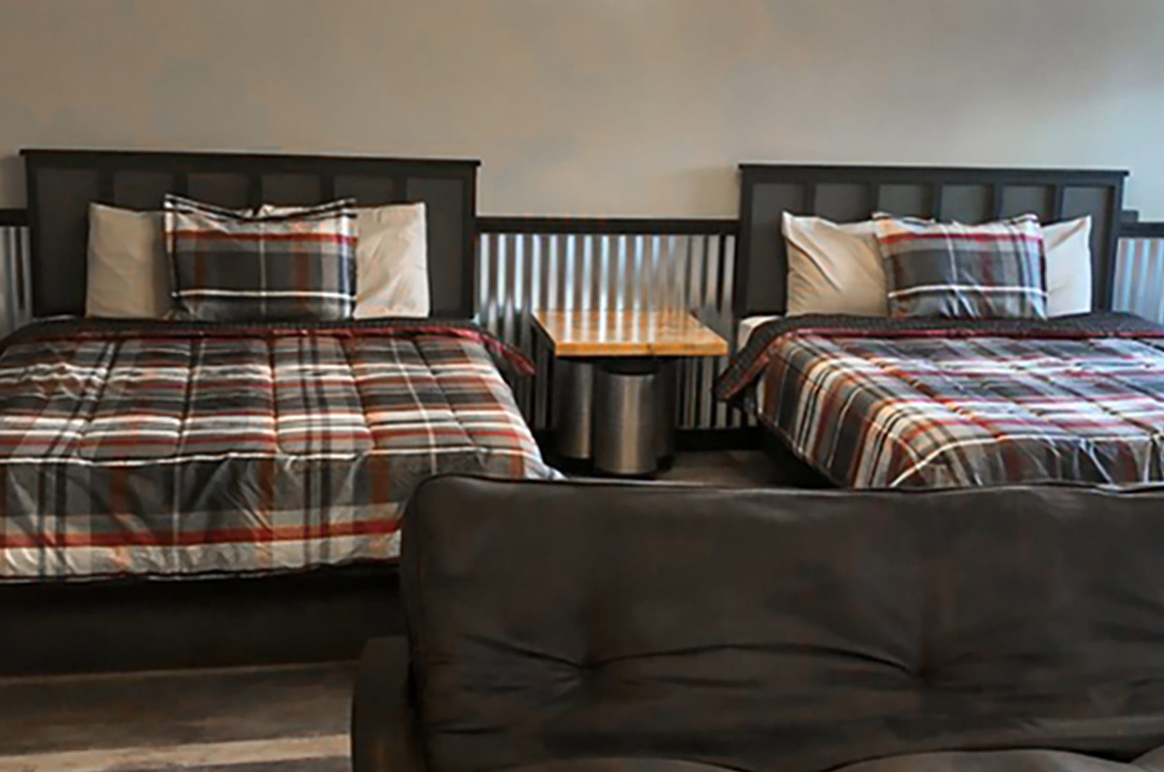 room with 2 queen beds at poconos hotel