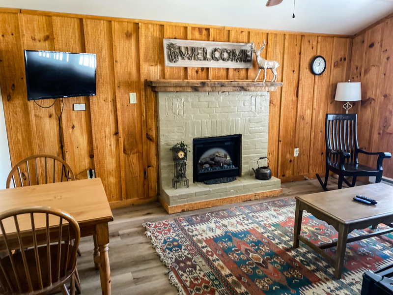 dining area in premium cabin at grange valley in poconos