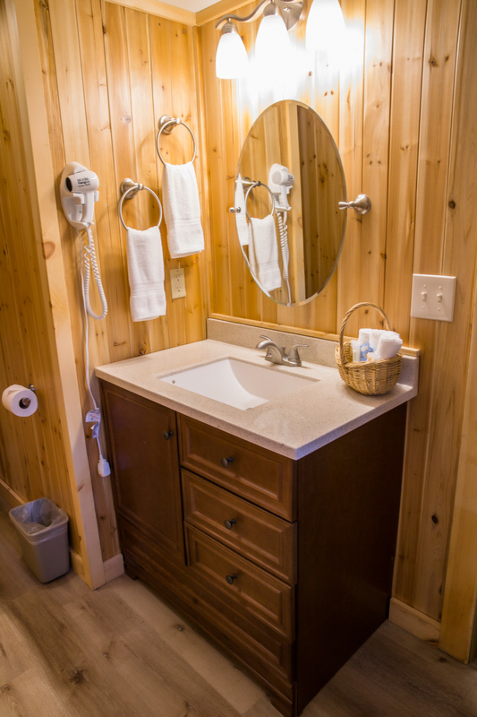 bathroom in side by side cabin at grange valley in poconos