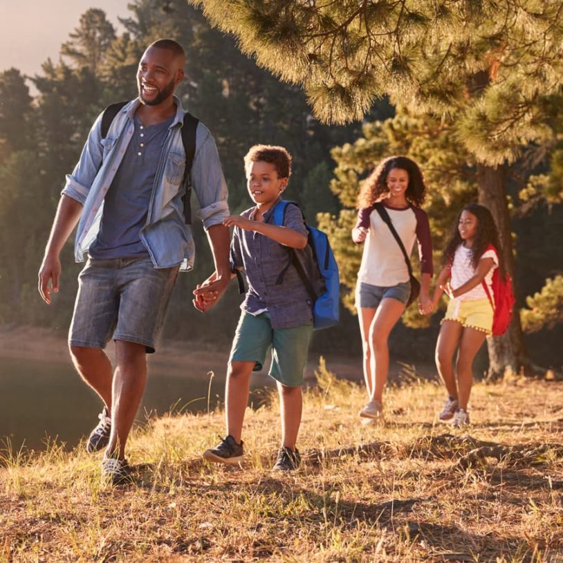 Family hiking in the Poconos
