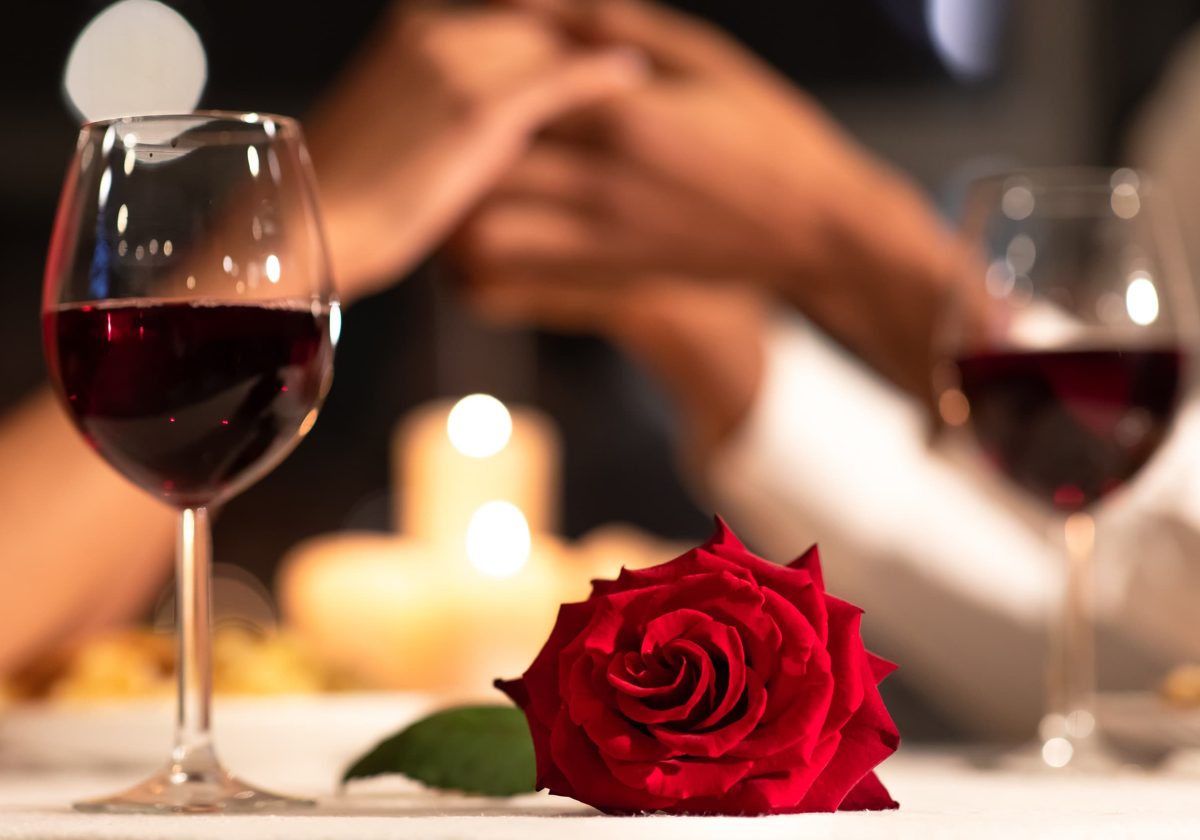 Romantic dinner with wine and roses at Mount Pocono restaurant