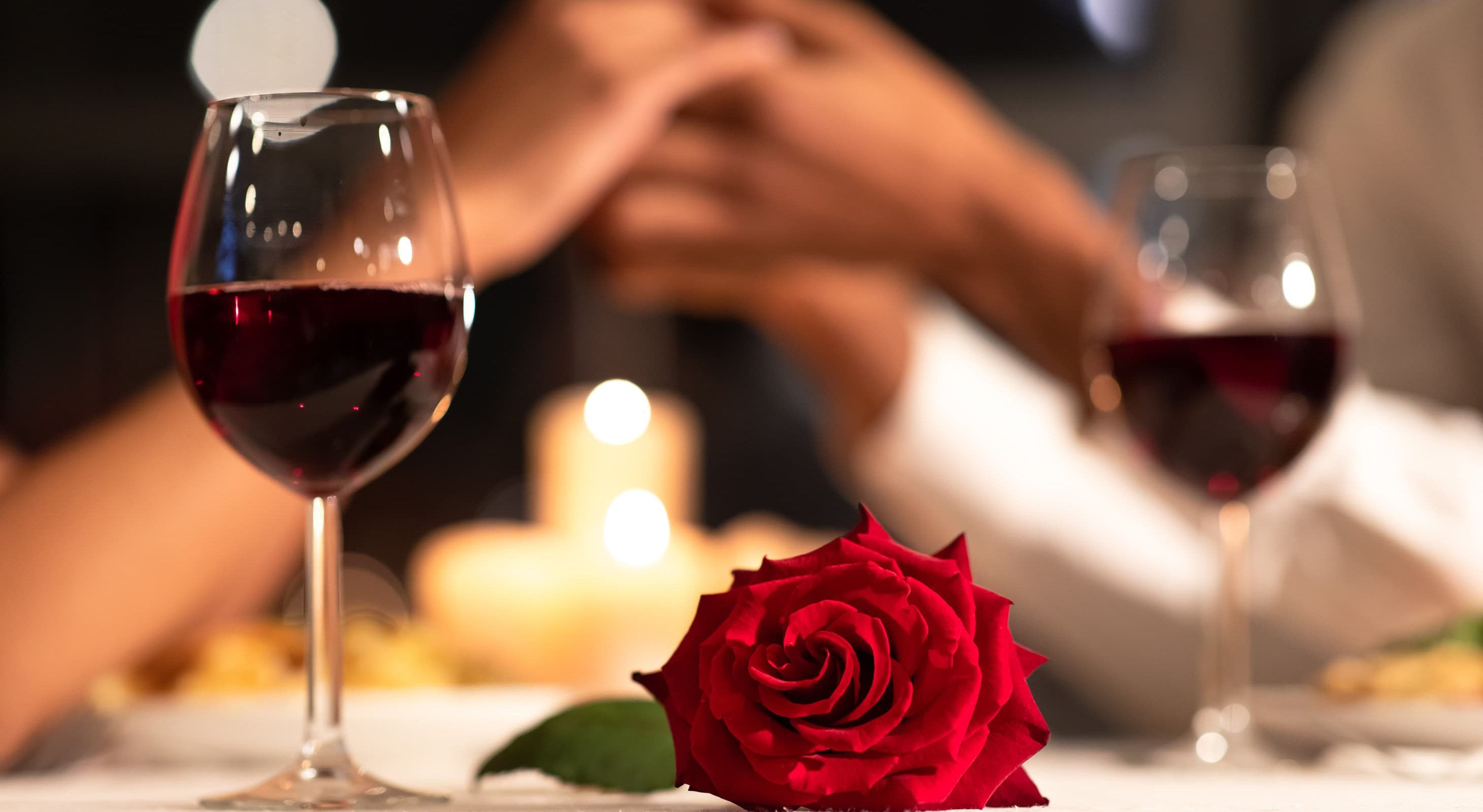 Romantic dinner with wine and roses at Mount Pocono event