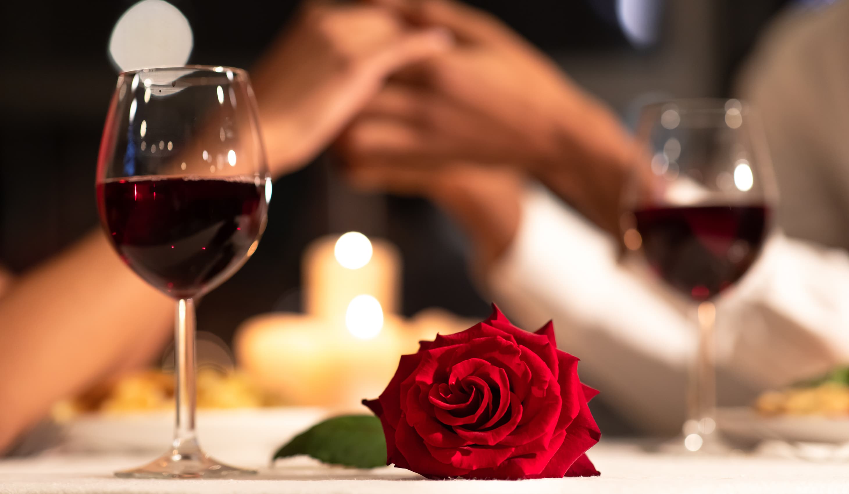 Romantic dinner with wine and roses at Mount Pocono restaurant