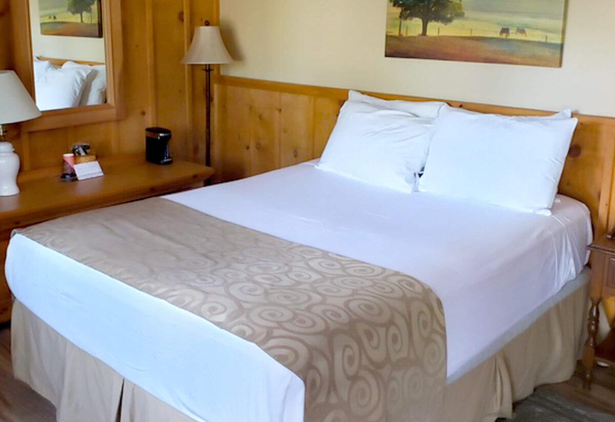 lodging at renovated Poconos hotel