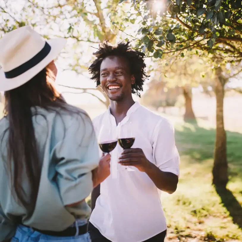 friends drinking wine outside at a winery in the Pocono Mountains
