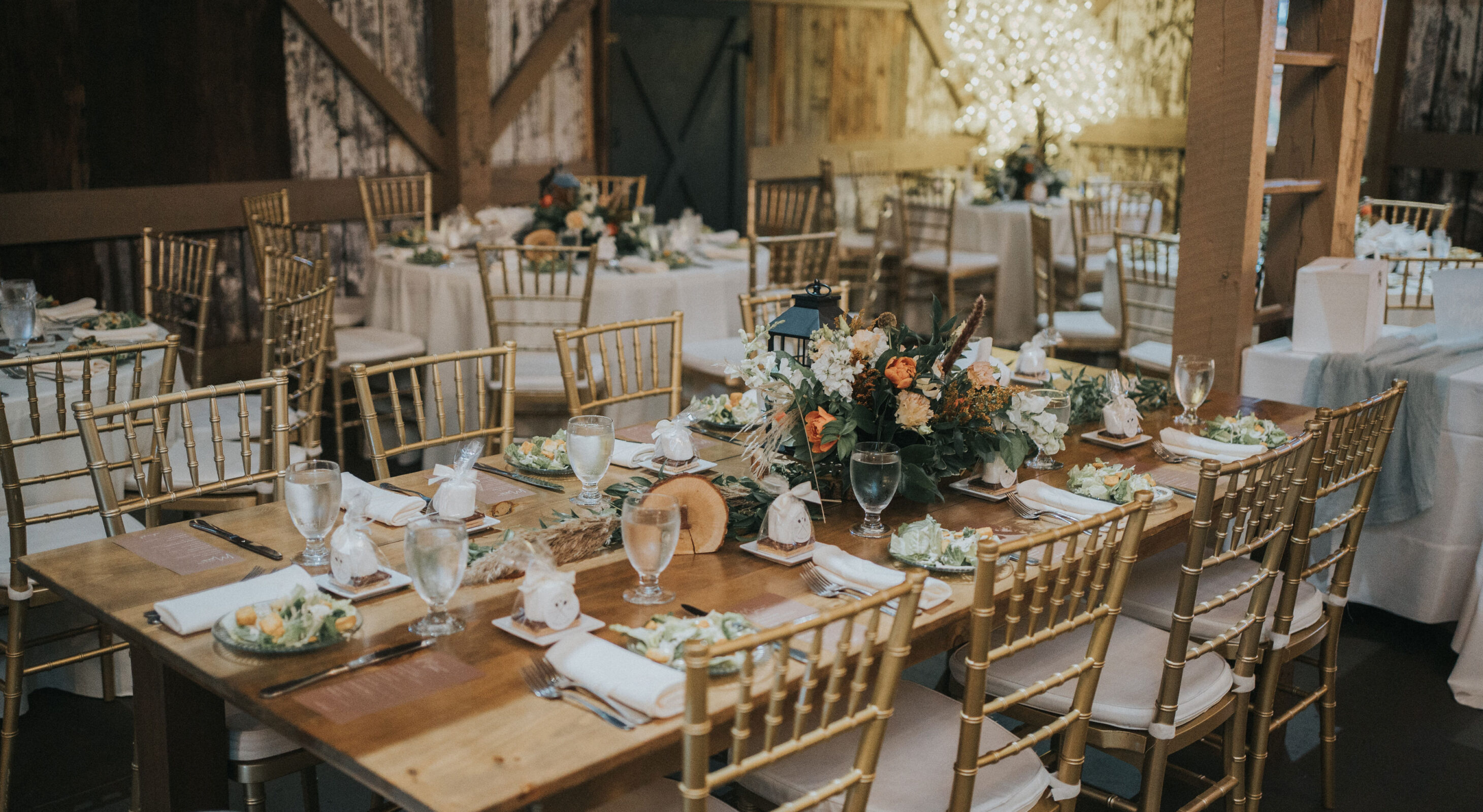 Elegant table setting at Poconos retreat