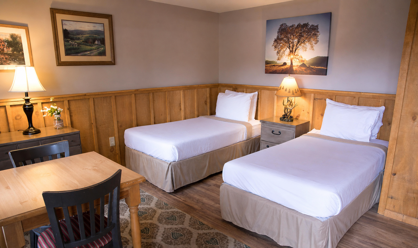 Mt. Pocono lodging with twin beds in rustic cabin at Grange Valley
